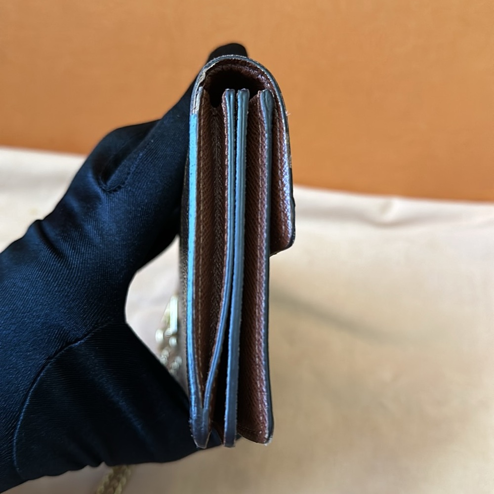 ❌❌SOLD❌❌. Louis Vuitton Monogram Porte Feuille Wallet on Chain (WOC). Authentic - Picture 5 of 9